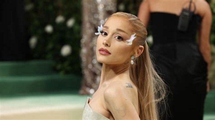 Ariana Grande And The Iconic Lesbian Kiss: A Celebration Of Love And Inclusivity