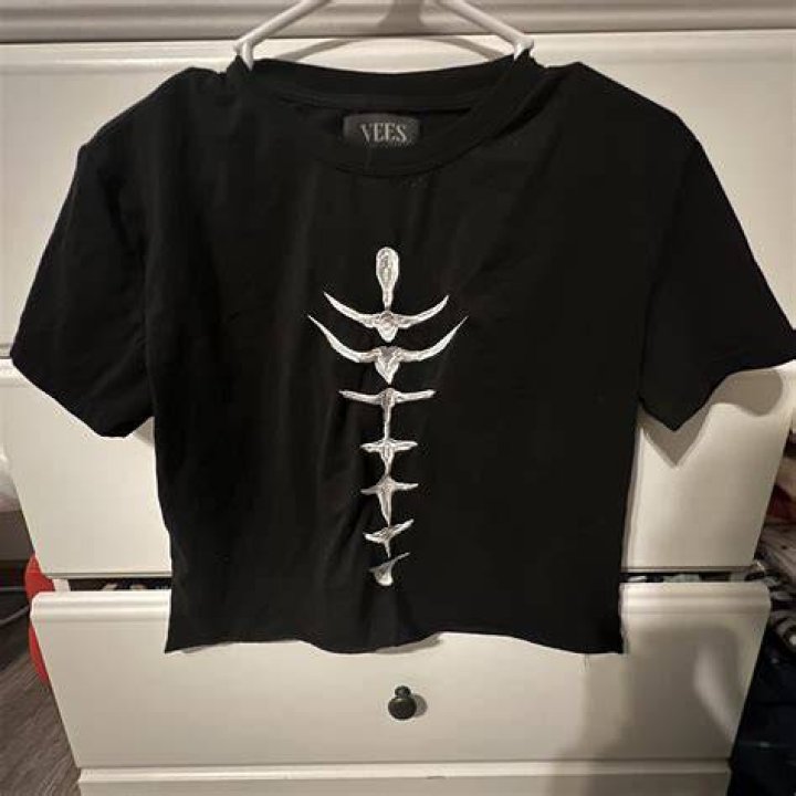Discover The Unique Style Of Vees Clothing: A Fashion Revolution