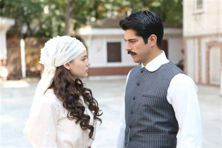 Fahriye Evcen Calikusu calikusu Film, Instagram, Çift